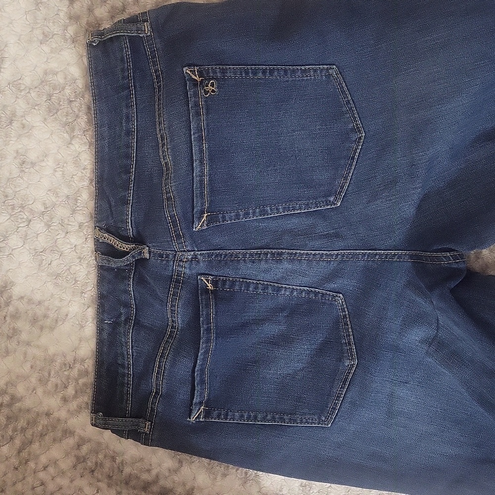 JESSICA SIMPSON MID RISE ROLLED CUFF - Picture 2 of 3